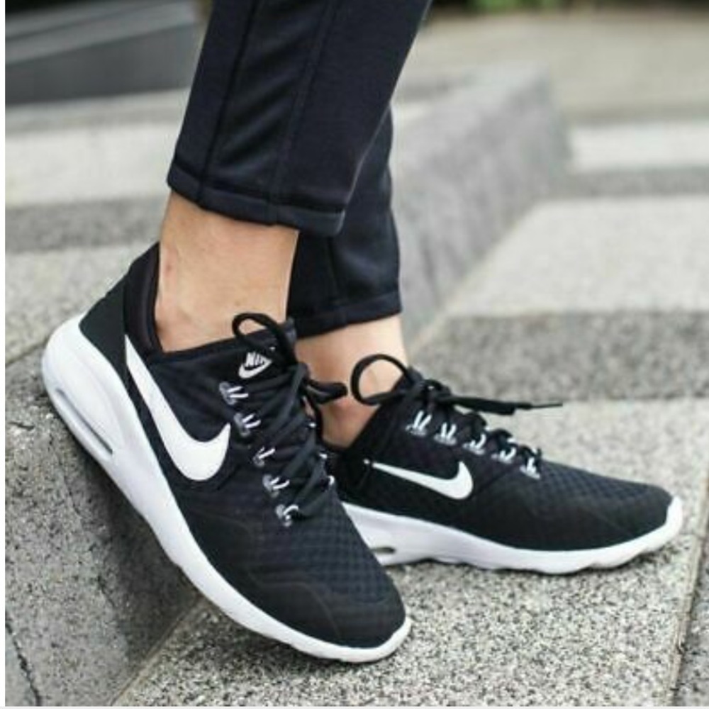 Nike Air Max Sasha Black White W AUTHENTIC - Picture 6 of 8